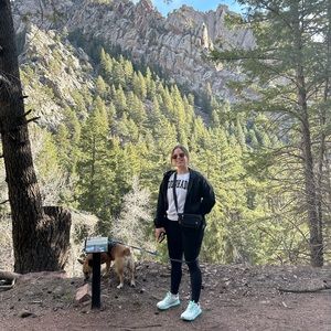 Meet your Posher, Camryn